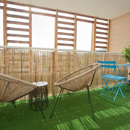 Grand Studio Avec Climatisation, Balcon Proche Gare Centre Ville Lourdes Exterior photo